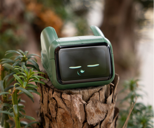 Интерактивный робот-компаньон The Adorable Ortomi Umi Companion